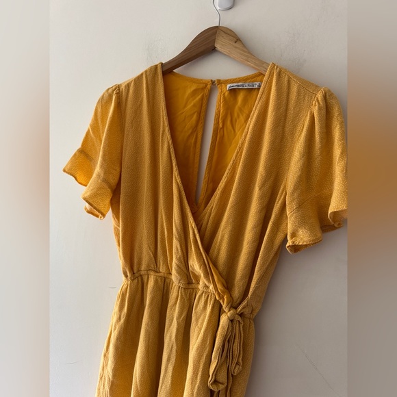 Abercrombie & Fitch Yellow and White Polka Dot Romper - Picture 5 of 7
